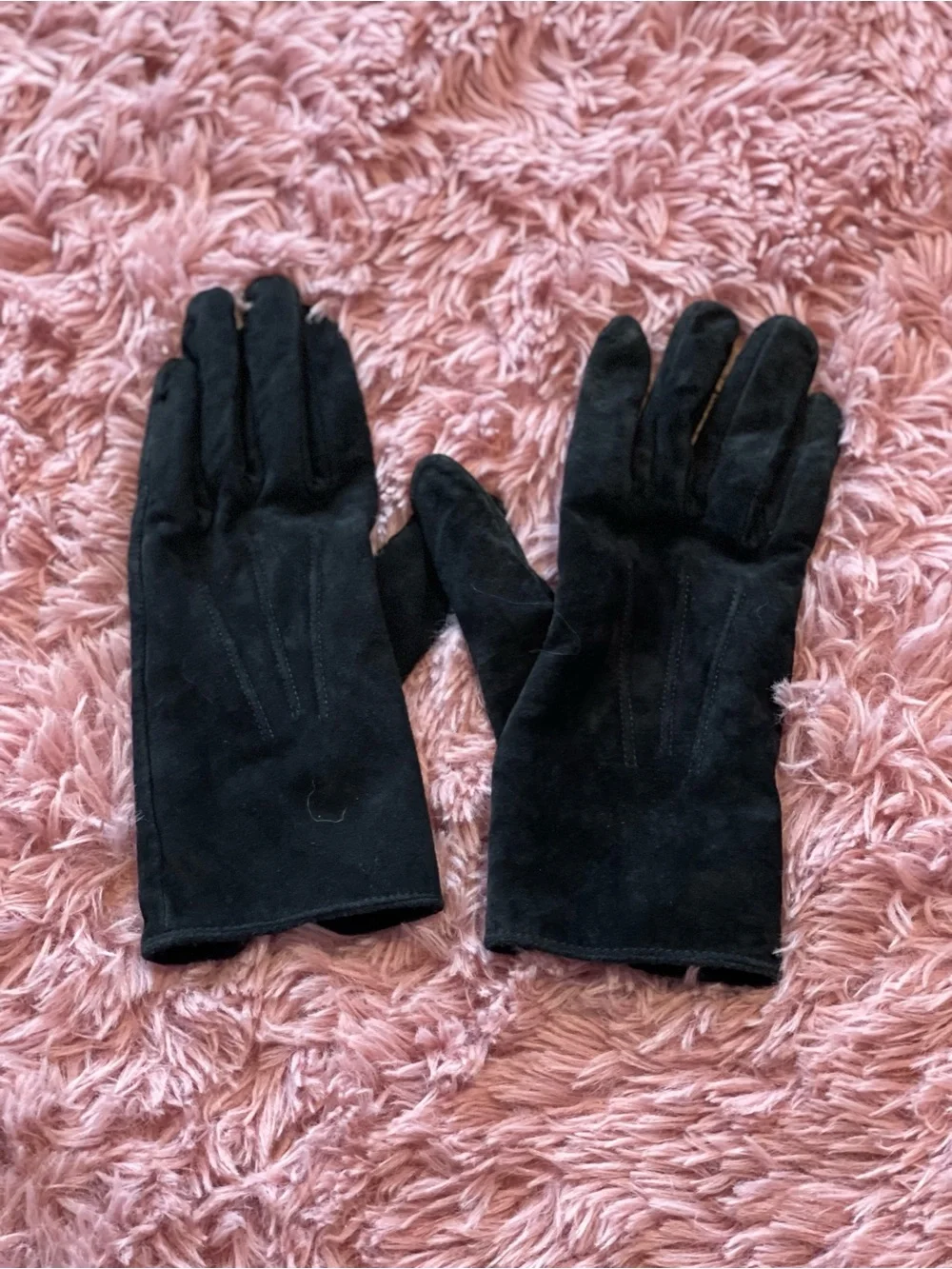 Isotoner Aris Black Genuine Pig Suede Leather Gloves - Women's Medium - Picture 1 of 3